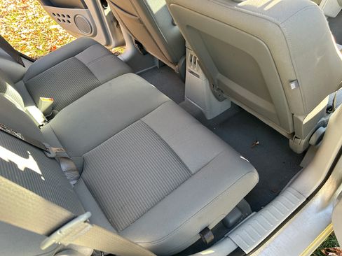 Used 2010 Chrysler PT Cruiser Classic Sport Wagon 4D w/ Convenience Group image 8