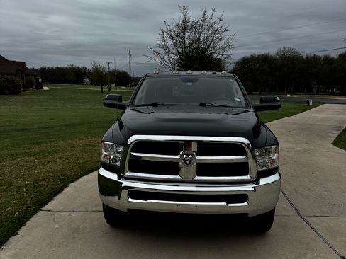Used 2015 RAM 2500 Tradesman w/ Chrome Appearance Group AWD/4WD image 2