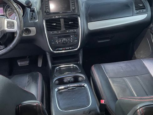 Used 2019 Dodge Grand Caravan GT image 6