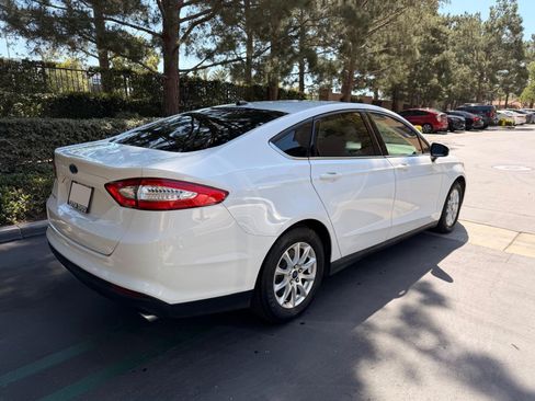 Used 2016 Ford Fusion S FWD image 4
