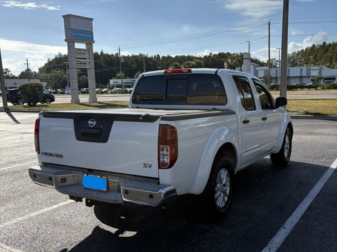 Used 2016 Nissan Frontier SV w/ SV Value Truck Package image 9