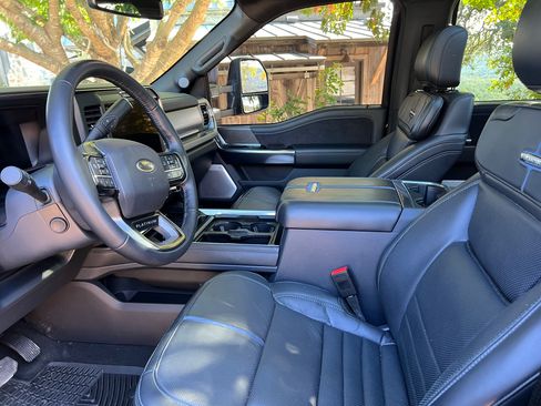 Used 2025 Ford F450 Platinum w/ FX4 Off-Road Package image 14