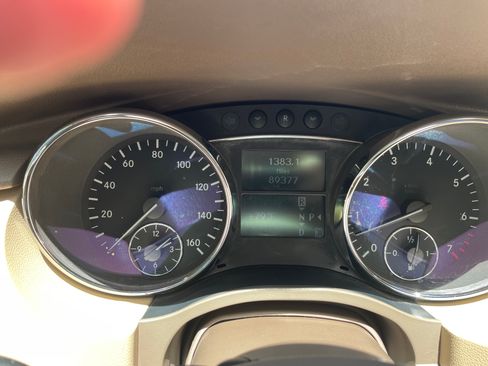 Used 2008 Mercedes-Benz R 350 4MATIC image 14