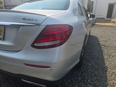 Used 2018 Mercedes-Benz E 300 4MATIC image 12