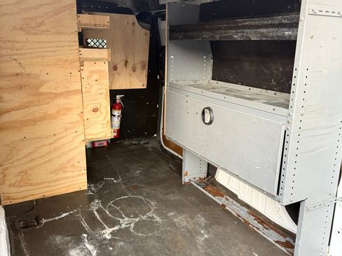 Used 2015 Ford Transit Connect XL image 13