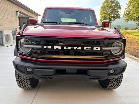Used 2026 Ford Bronco Outer Banks w/ Sasquatch Package AWD/4WD image 9