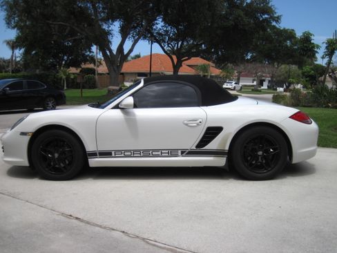 Used 2012 Porsche Boxster RWD image 9