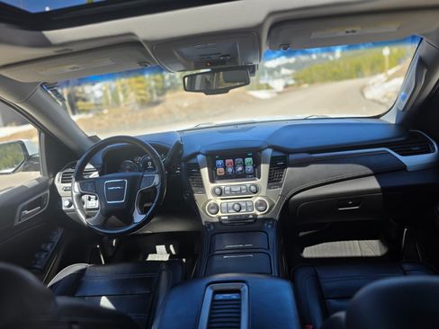 Used 2019 GMC Yukon XL Denali image 10