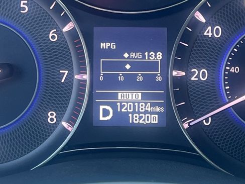 Used 2015 INFINITI QX80 4WD w/ Deluxe Technology Package image 8