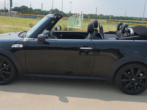 Used 2014 MINI Cooper S image 6