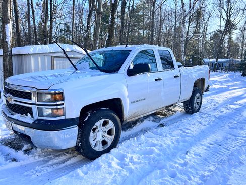 Used 2014 Chevrolet Silverado 1500 W/T w/ Trailering Package image 4