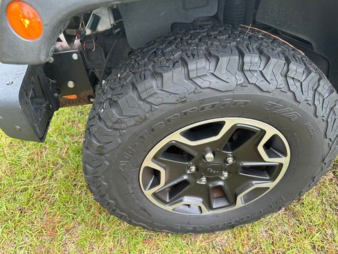 Used 2014 Jeep Wrangler Rubicon image 4