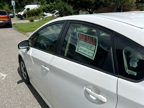 Used 2013 Toyota Prius Two FWD image 5