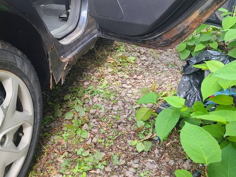 Used 2013 Ford Fiesta SE image 9