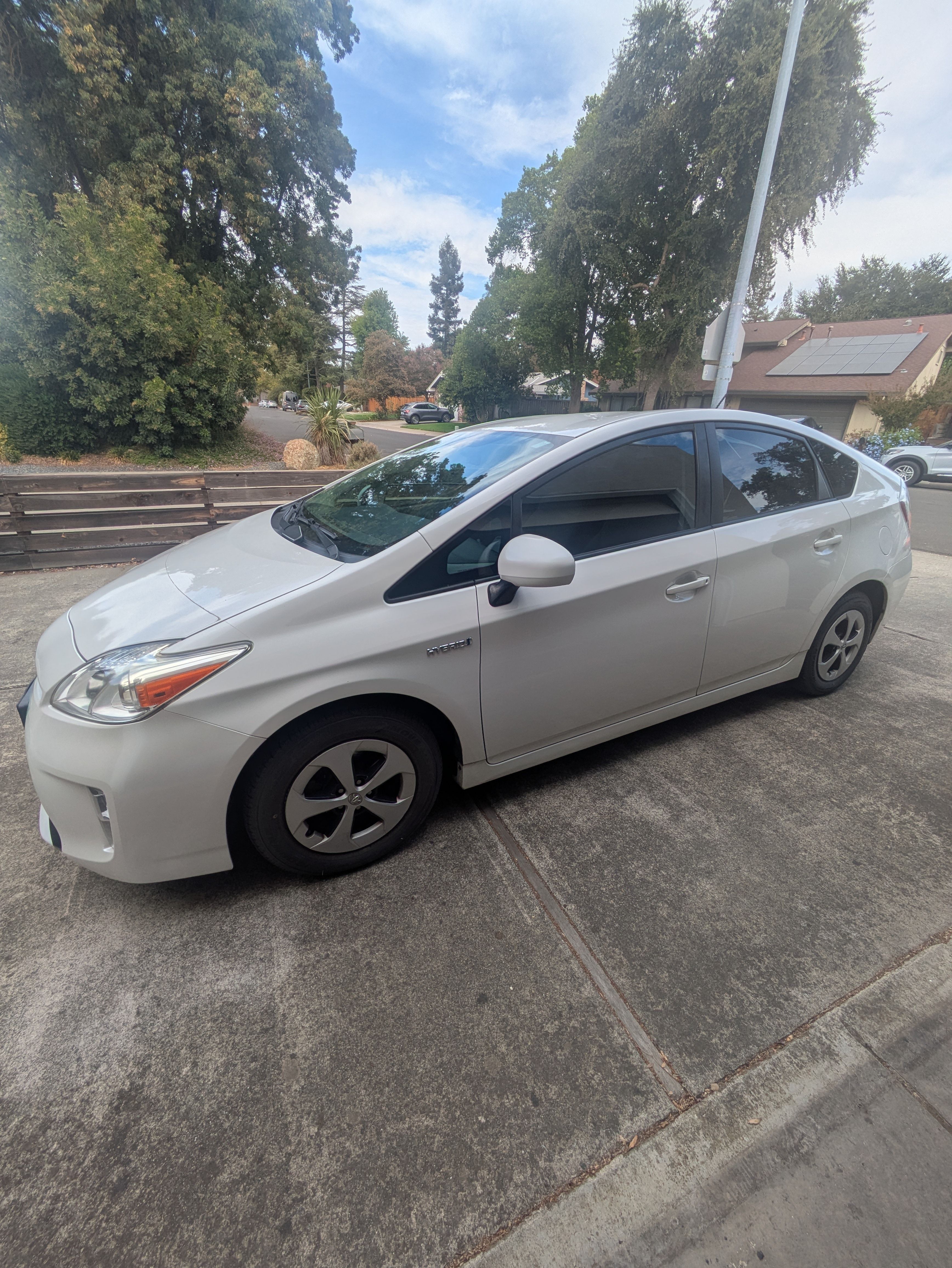 Used 2012 Toyota Prius Two FWD image 1