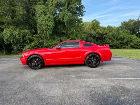 Used 2007 Ford Mustang GT RWD image 6