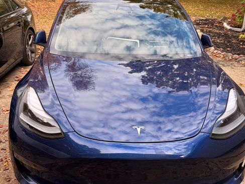 Used 2021 Tesla Model 3 Performance image 5