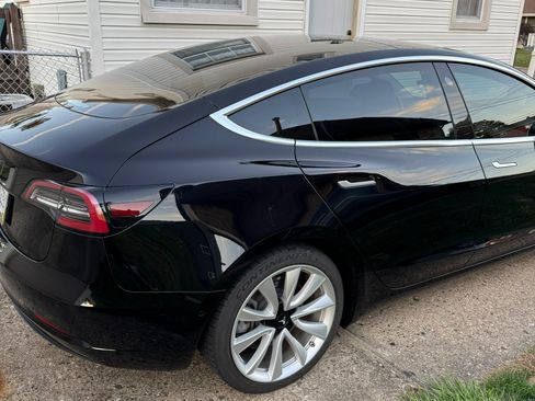 Used 2019 Tesla Model 3 Standard Range Plus image 11
