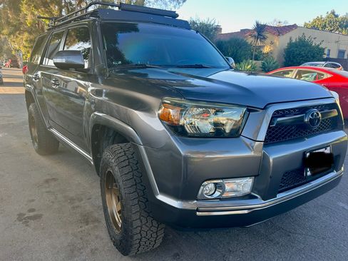 Used 2010 Toyota 4Runner SR5 image 2