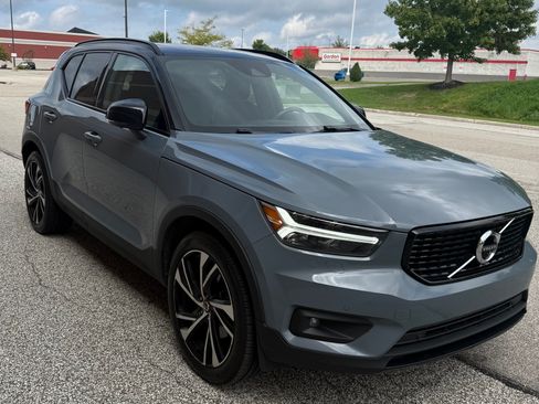 Used 2021 Volvo XC40 T5 R-Design w/ Advanced Package AWD/4WD image 19