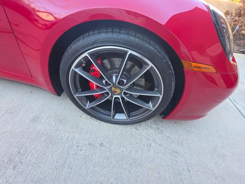 Used 2021 Porsche 911 image 12