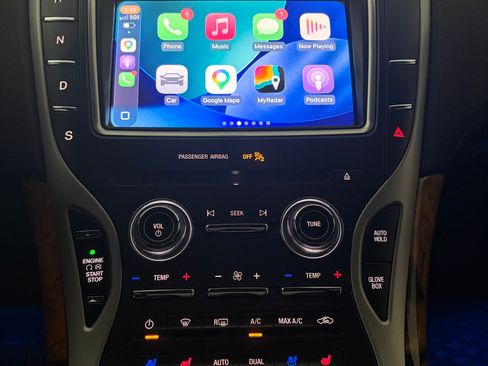 Used 2020 Lincoln Nautilus Reserve AWD/4WD image 9