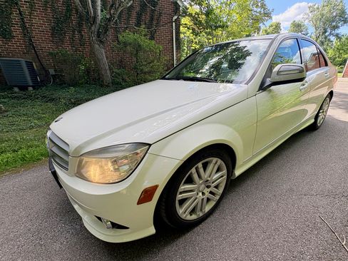 Used 2009 Mercedes-Benz C 300 4MATIC Sedan image 5