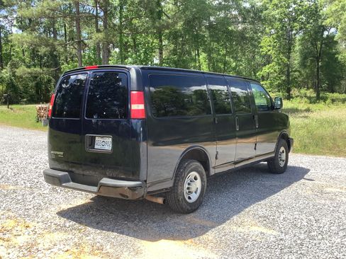 Used 2008 Chevrolet Express 2500 Passenger image 6