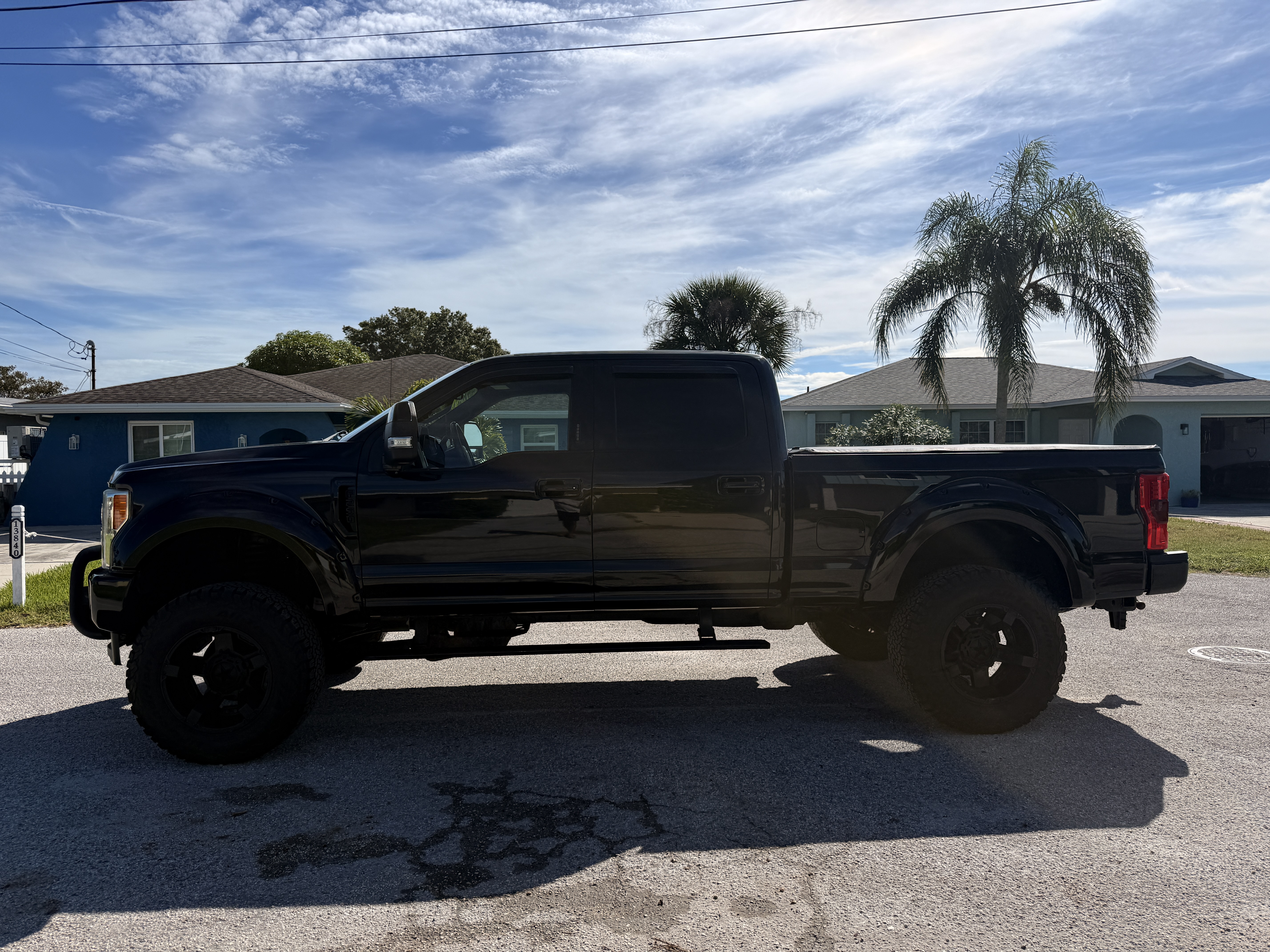 Used 2017 Ford F250 Platinum AWD/4WD image 2