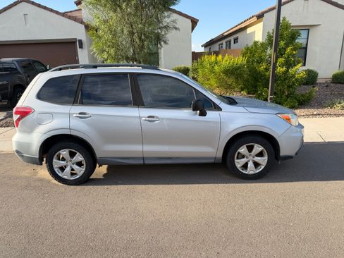 Used 2015 Subaru Forester 2.5i w/ Alloy Wheel Package AWD/4WD image 11