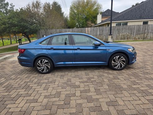 Used 2021 Volkswagen Jetta SEL Premium image 6