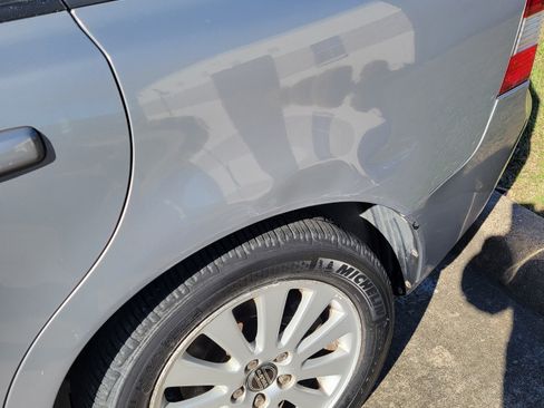 Used 2005 Volvo S40 2.4i image 2