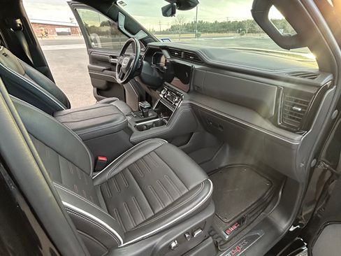Used 2023 GMC Sierra 1500 AT4X image 19