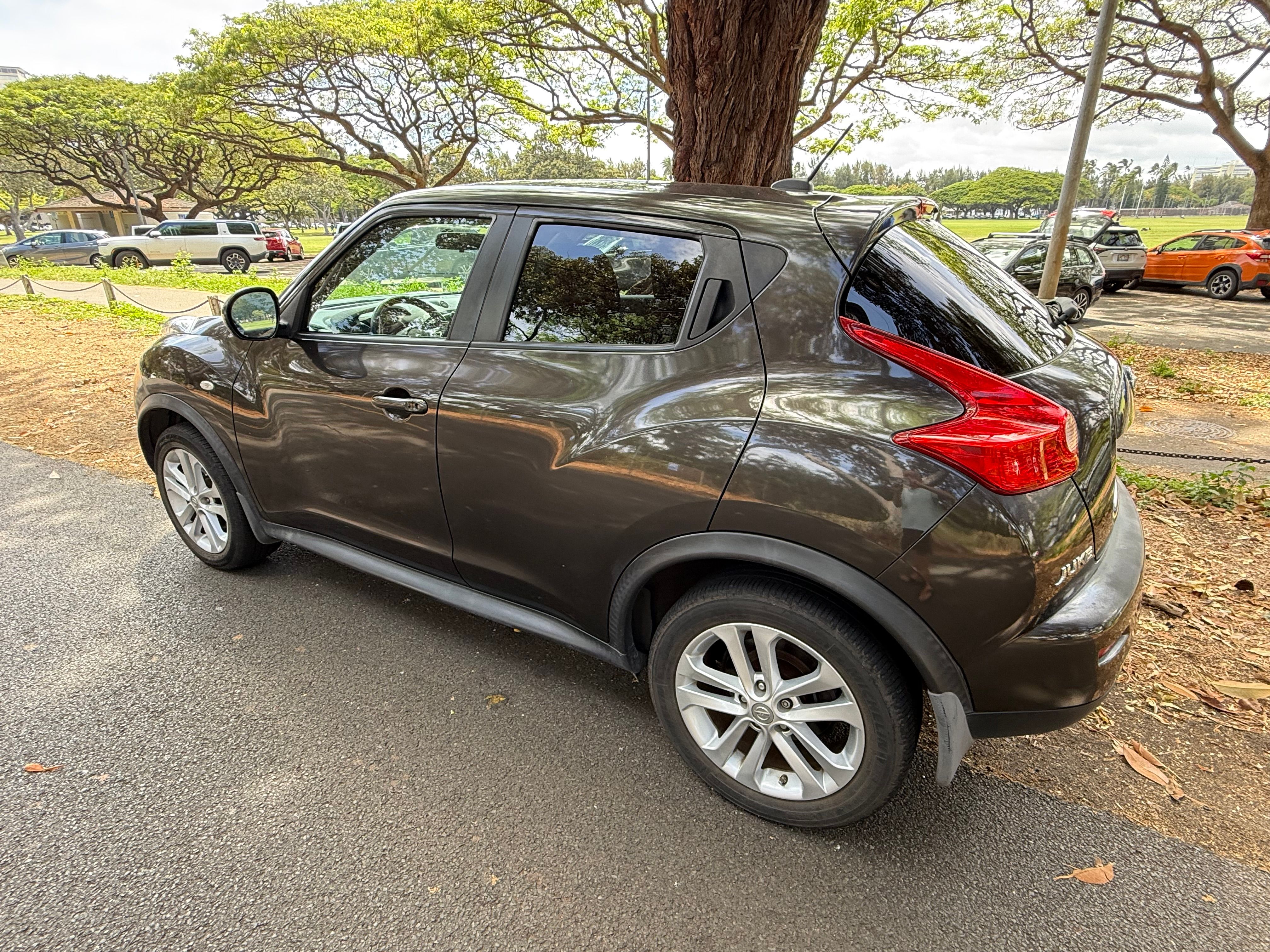 Used 2011 Nissan Juke SV FWD image 5
