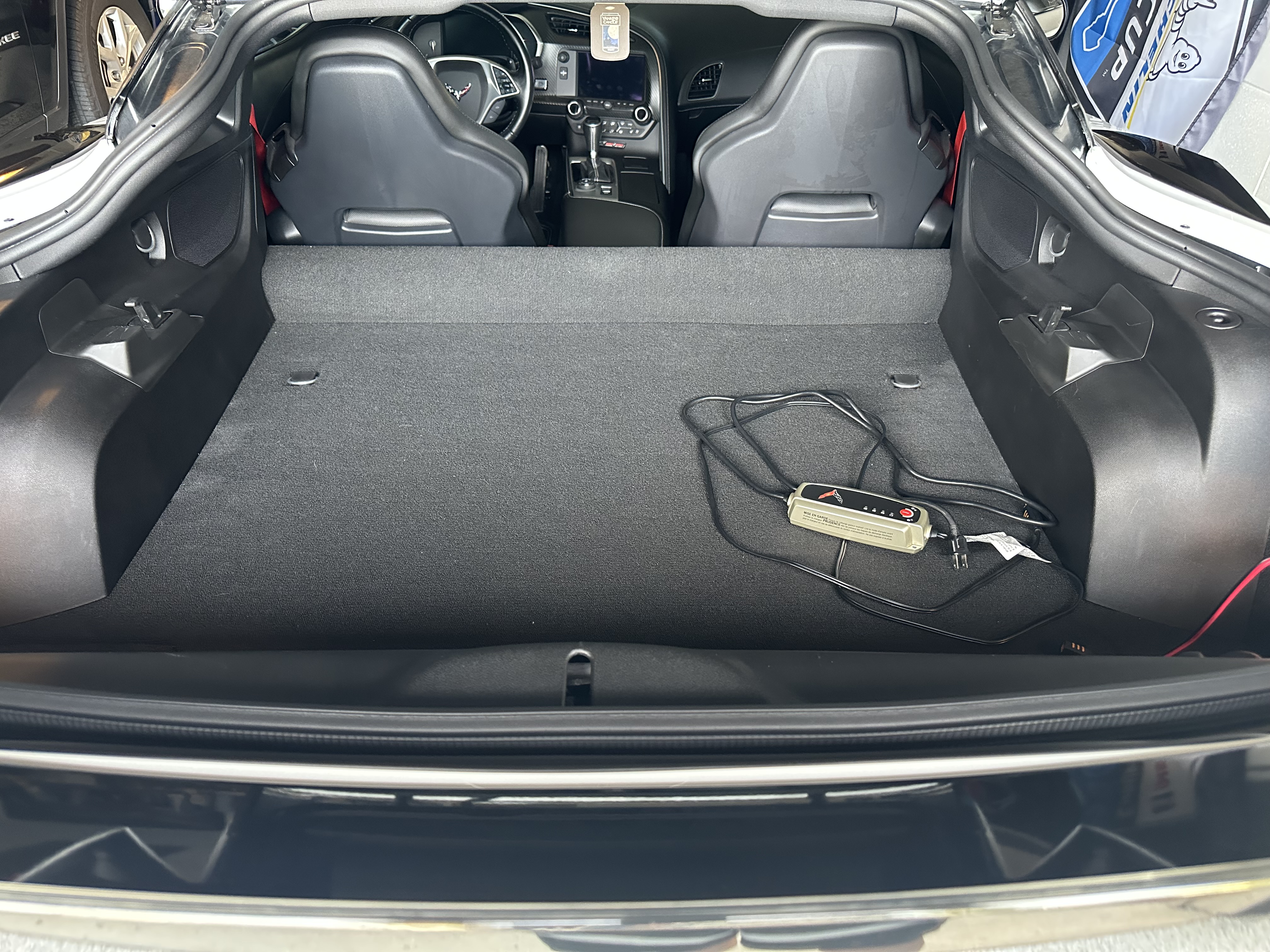 Used 2019 Chevrolet Corvette Z06 RWD image 15
