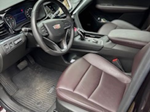 Used 2021 Cadillac XT6 Premium Luxury image 5