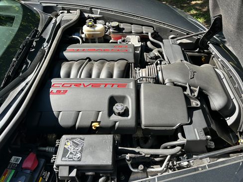Used 2009 Chevrolet Corvette Convertible w/ Preferred Equipment Group RWD image 4