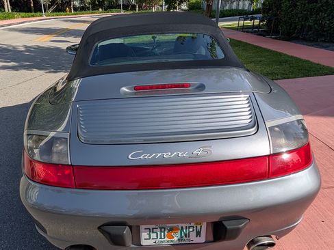 Used 2004 Porsche 911 Carrera 4S image 1
