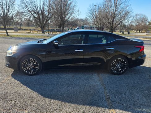 Used 2017 Nissan Maxima Platinum w/ Medallion Package image 4