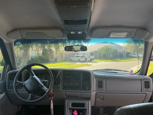 Used 2001 Chevrolet Silverado 1500 LS image 8