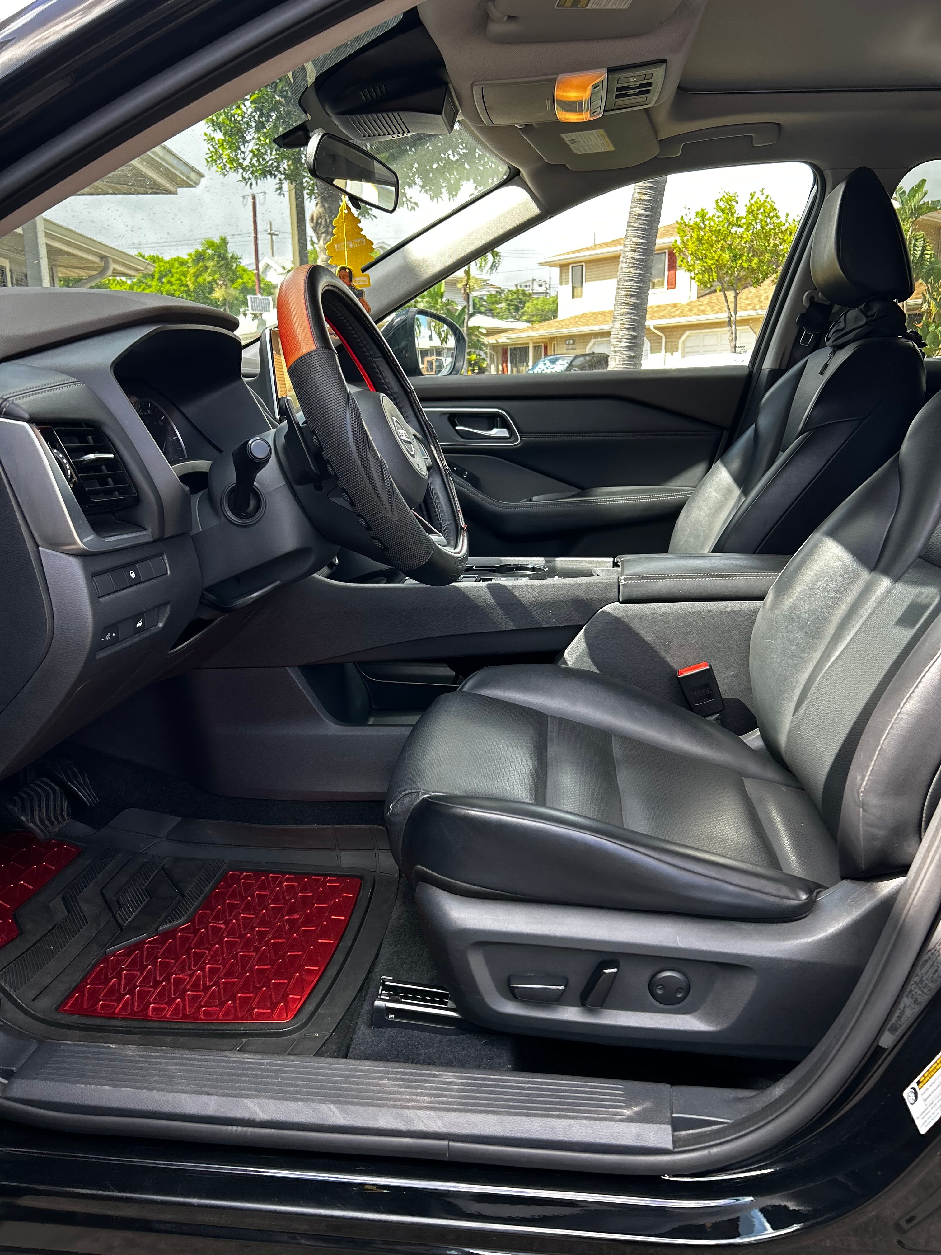 Used 2021 Nissan Rogue SV w/ Premium Package FWD image 6