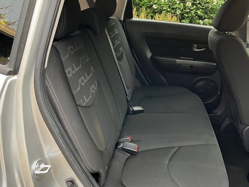 Used 2013 Kia Soul + w/ Audio Pkg image 9