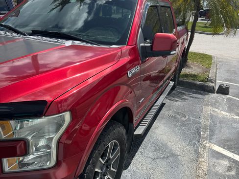 Used 2015 Ford F150 Lariat image 7