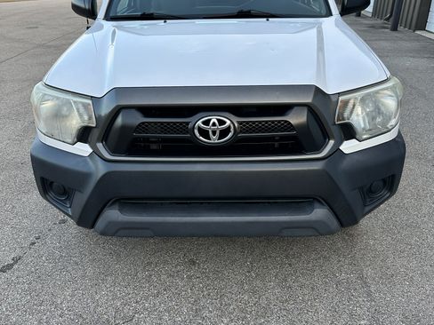 Used 2014 Toyota Tacoma Pickup 2D 6 ft image 8