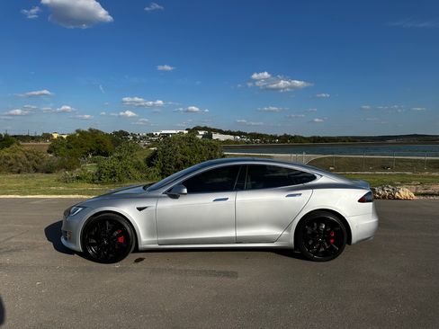 Used 2018 Tesla Model S P100D AWD/4WD image 2