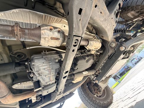 Used 2018 Toyota Tundra SR5 w/ SR5 Upgrade Package image 28