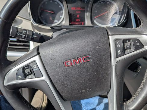 Used 2015 GMC Terrain SLE image 4