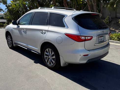 Used 2015 INFINITI QX60 3.5 Sport Utility 4D w/ Premium Plus Package image 8