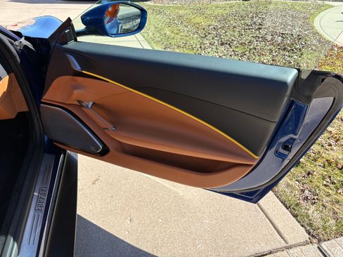 Used 2022 Ferrari Roma image 17