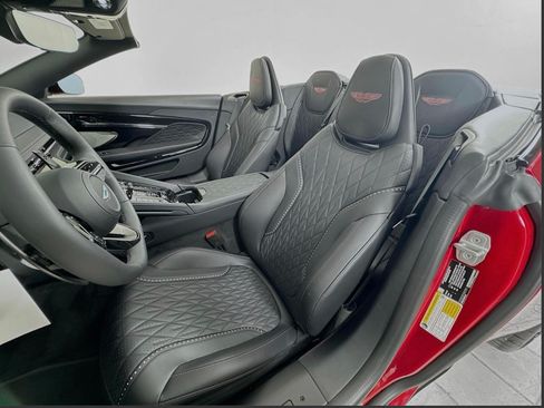 Used 2025 Aston Martin DB12 Convertible image 14